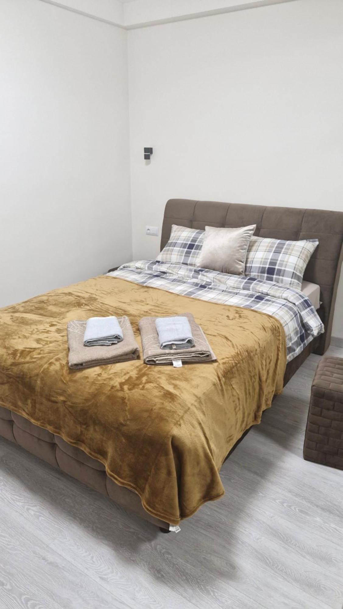 Ferienwohnung Аэропорт Кишинев 24&24 Exterior foto